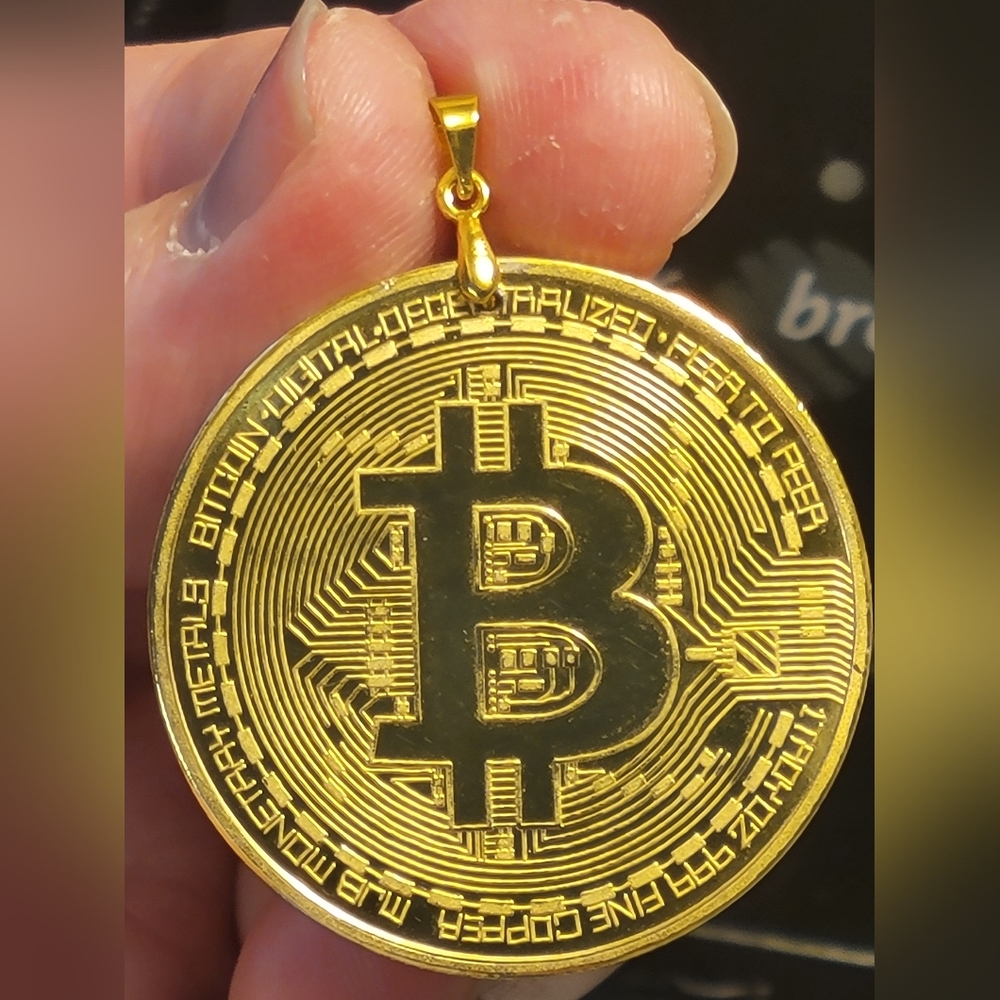 💲🪙 Bitcoin Pendant / Amulet / Charm / Keychain 24k Gold Plated Bail 💰🌟🪙